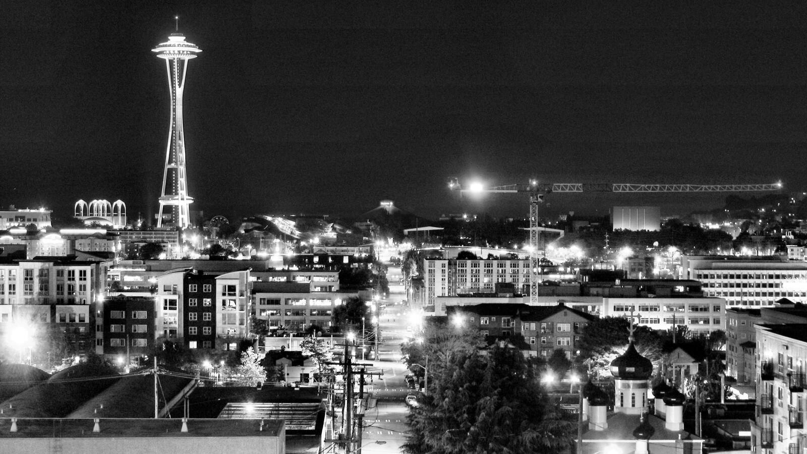 A Seattle Visitor Guide to Chihuly Garden and Glass